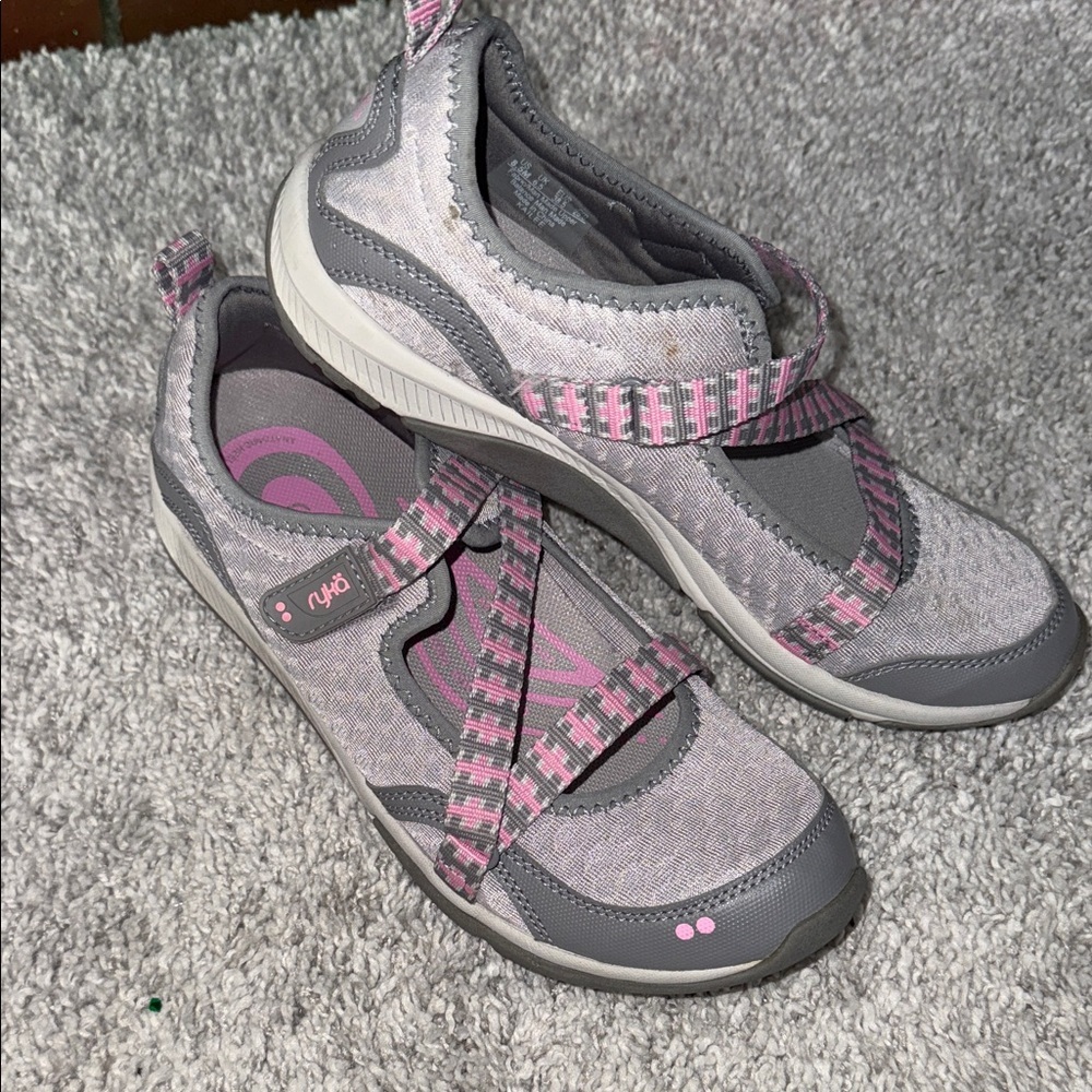 Ryka Kailee Mary Jane’s Women's sz 8 1/2 grey/pink mesh